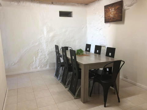 Aussie Opal Diggers Outback Retreat-Undergound - Australian Directory 2