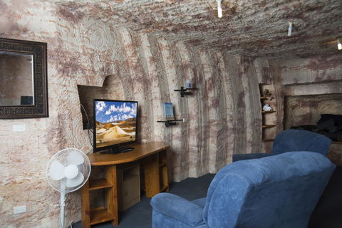 Ali's Underground - Australian Directory 0