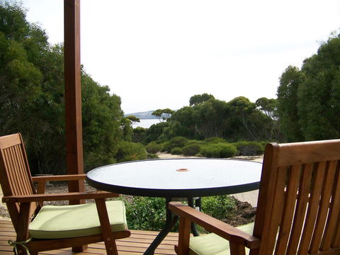 Mallee Bark Retreat - Australian Directory 2
