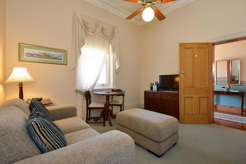 Trafalgar Premium Vintage Suites - Australian Directory 8