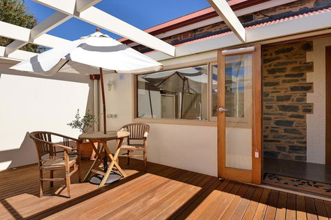 Trafalgar Premium Vintage Suites - Australian Directory 13