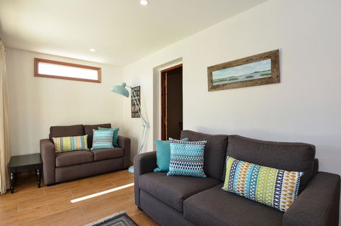 Trafalgar Premium Vintage Suites - Australian Directory 21