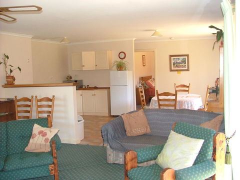 Taralee Orchards - Australian Directory 8