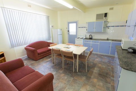 Modra's Apartments - Australian Directory 1