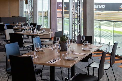 Rydges Pit Lane - Australian Directory 39