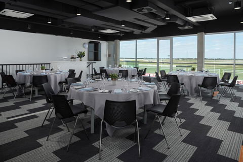Rydges Pit Lane - Australian Directory 14