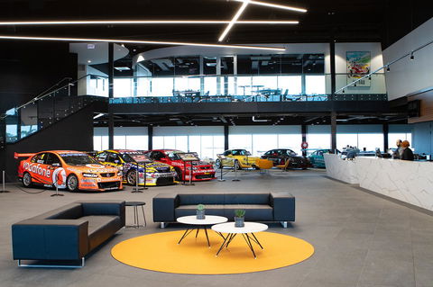 Rydges Pit Lane - Australian Directory 0