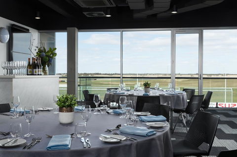 Rydges Pit Lane - Australian Directory 6