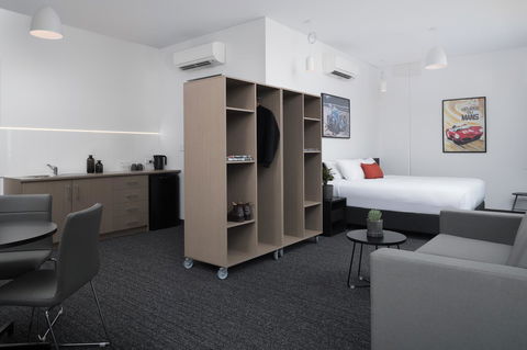 Rydges Pit Lane - Australian Directory 26