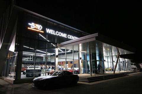 Rydges Pit Lane - Australian Directory 36