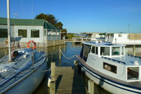 Boat Haven Studios - Australian Directory 8