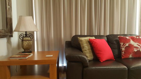 Jacaranda Homestay - Australian Directory 6