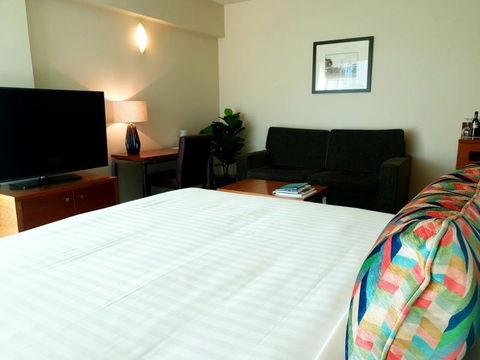 Port Lincoln Hotel - Australian Directory 4