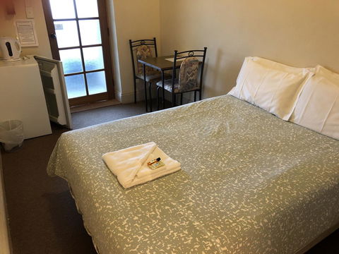 Truro Weighbridge Motel - Australian Directory 2