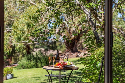 Adelaide Hills Retreats - Australian Directory 12