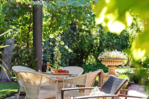 Adelaide Hills Retreats - Australian Directory 10