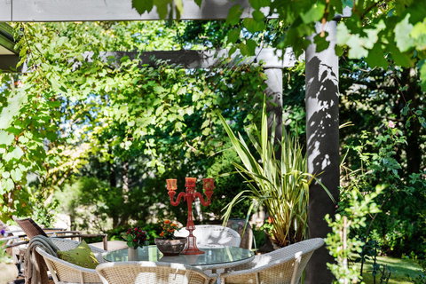 Adelaide Hills Retreats - Australian Directory 27