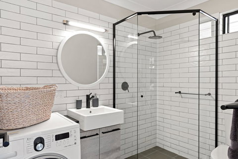 Adelaide Hills Retreats - Australian Directory 37