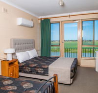 Tailem Bend Riverside Hotel - Australian Directory