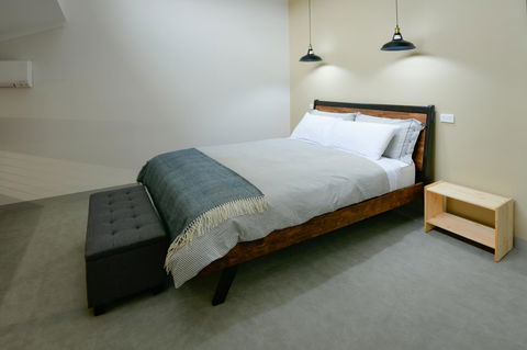 Great Northern Lodge - Australian Directory 18