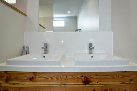 Great Northern Lodge - Australian Directory 19