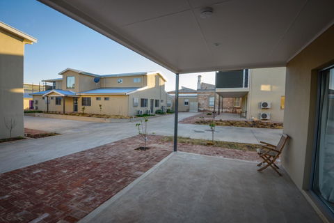 Great Northern Lodge - Australian Directory 23
