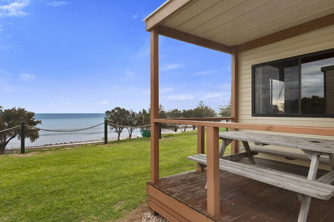 Moonta Bay Caravan Park - Australian Directory 13