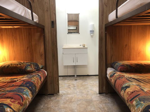 Moonta Bay Caravan Park - Australian Directory 2