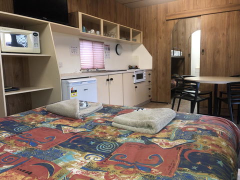 Moonta Bay Caravan Park - Australian Directory 3