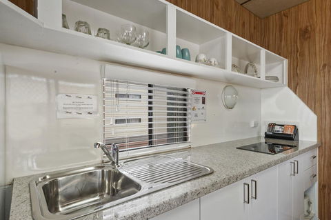 Moonta Bay Caravan Park - Australian Directory 9