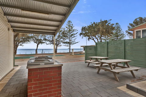 Moonta Bay Caravan Park - Australian Directory 5
