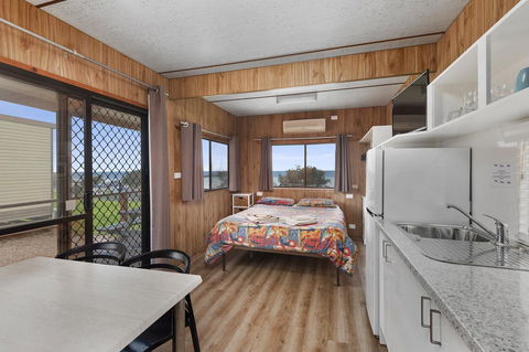 Moonta Bay Caravan Park - Australian Directory 10
