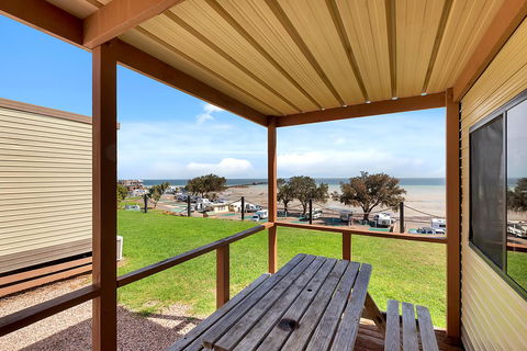 Moonta Bay Caravan Park - Australian Directory 12