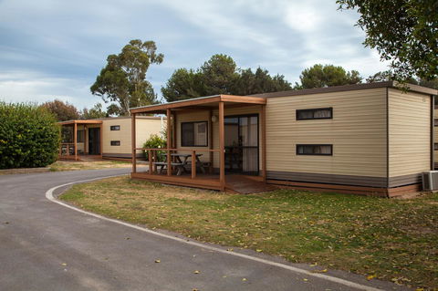 Moonta Bay Caravan Park - Australian Directory 27