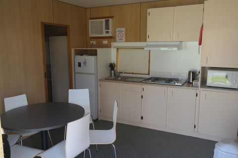 Moana Beach Tourist Park - Australian Directory 39