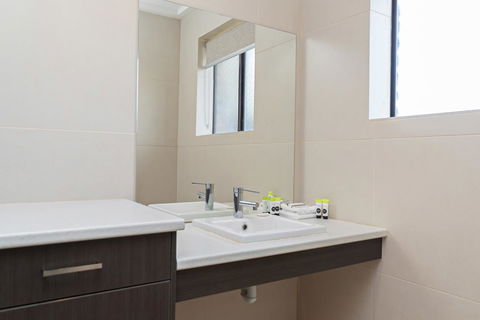 Mick O'Sheas - Australian Directory 2