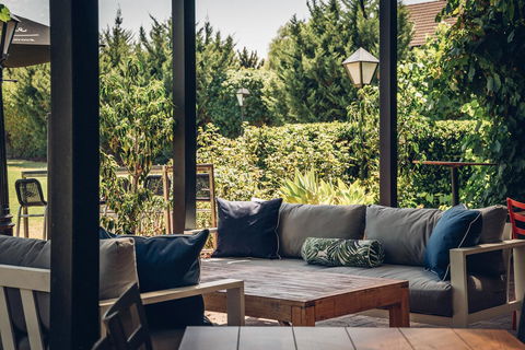 Mick O'Sheas - Australian Directory 33