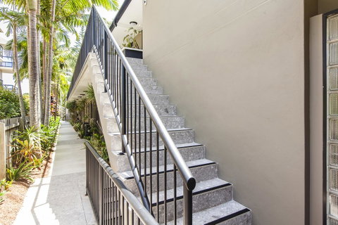 Julians Apartments - Australian Directory 24