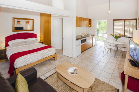Julians Apartments - Australian Directory 21