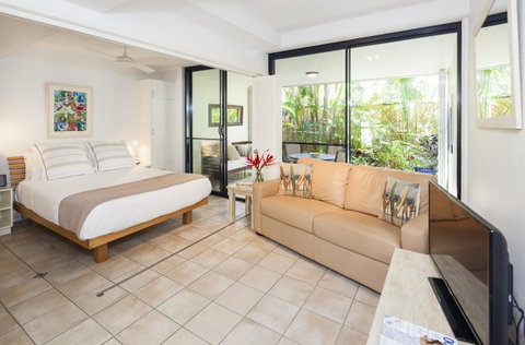Julians Apartments - Australian Directory 29