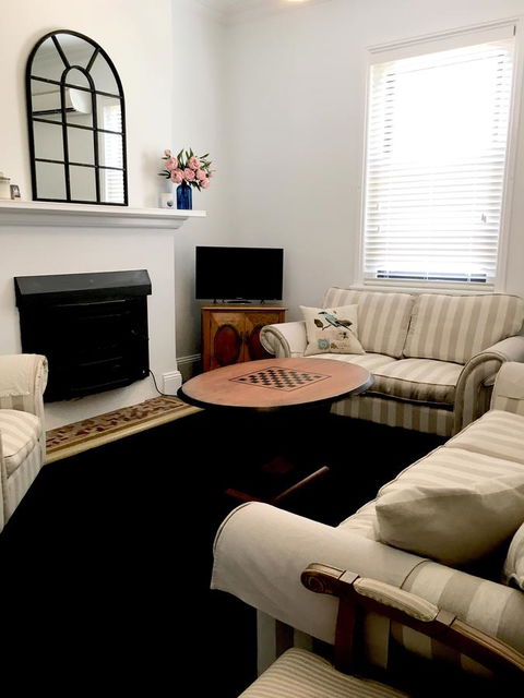 99 Hill Street Apartments - Australian Directory 4