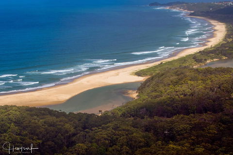 Valla's Beach House - Australian Directory 4