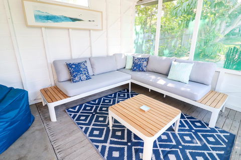 Coastal Horizons Beach House - Australian Directory 2