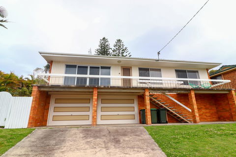 Coastal Horizons Beach House - Australian Directory 12