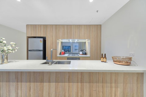 CBD Luxury New 2 Bedrooms Next To Darling Habour - Australian Directory 2