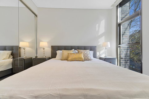 CBD Luxury New 2 Bedrooms Next To Darling Habour - Australian Directory 3