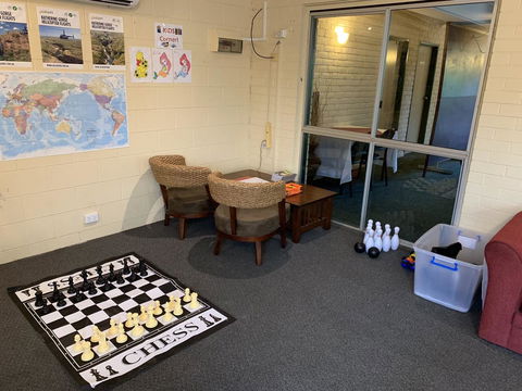 Pine Tree Motel - Australian Directory 16
