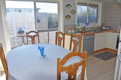 Beach Life Retreat - Australian Directory 11