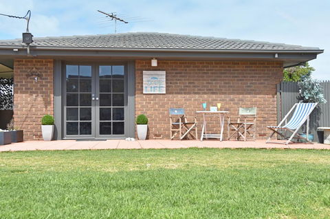 Beach Life Retreat - Australian Directory 5
