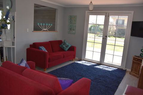 Beach Life Retreat - Australian Directory 1